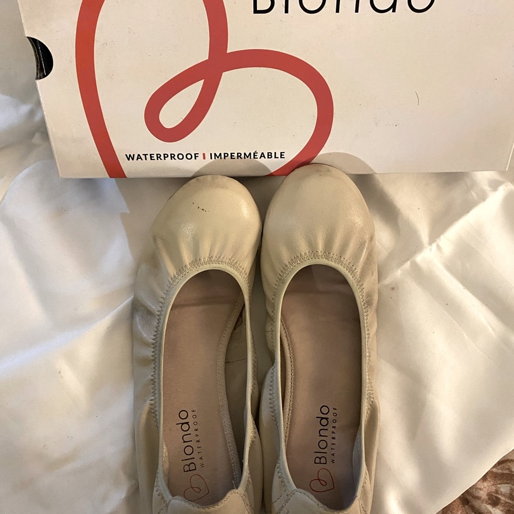 Perfect gif doing errands- slip ins